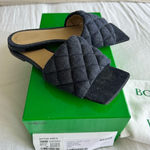 Bottega Veneta Women's Square Toe Quilted Slide Sandals (38.5) - Picture 7 of 8